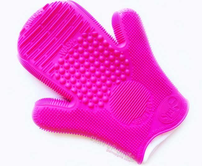 2X Sigma Spa Brush Cleaning Glove - Review 2X Sigma Spa Brush Cleaning Glove - Review