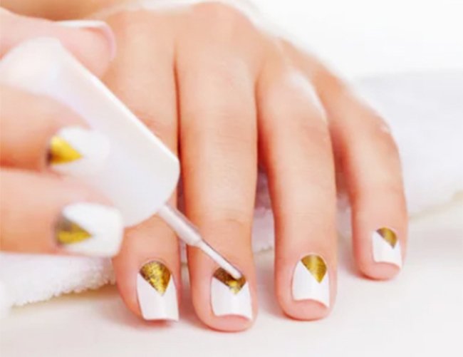 Minimalist Geometry white nail art