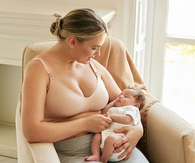 Why Nursing Bras Are Essential for Postpartum Comfort